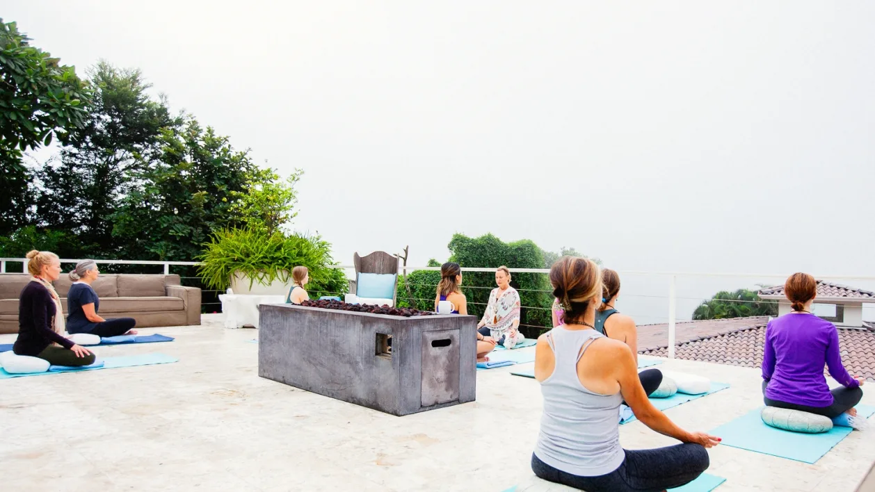The Retreat Costa Rica group yoga class